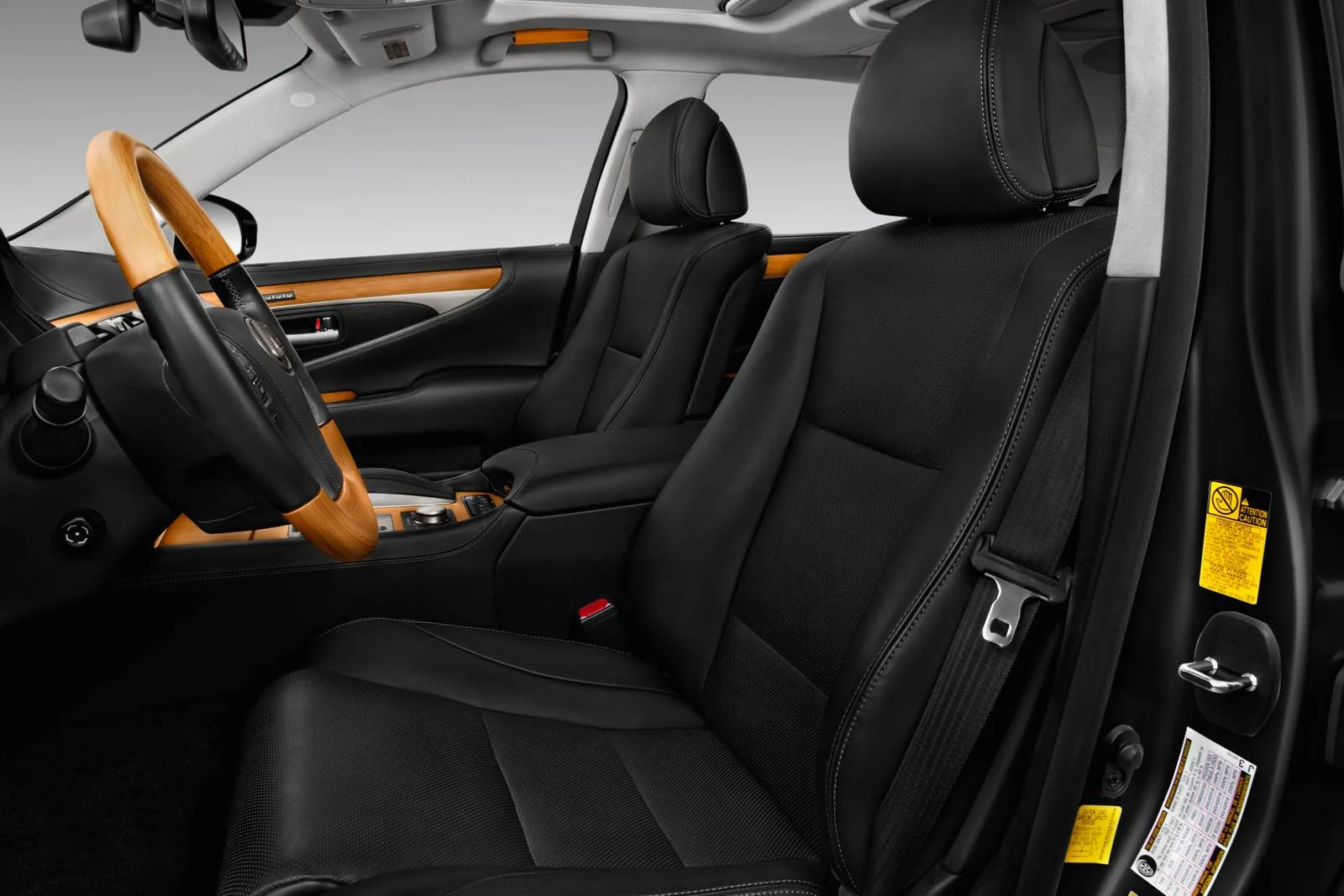 2016_lexus_ls-600h-l_sedan_base_ds_izmo_1_1600x1067