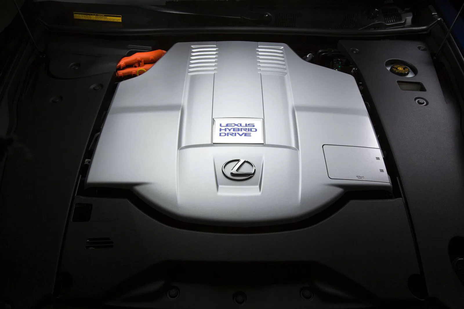 2016_lexus_ls-600h-l_sedan_base_e_oem_1_1600x1067_converted