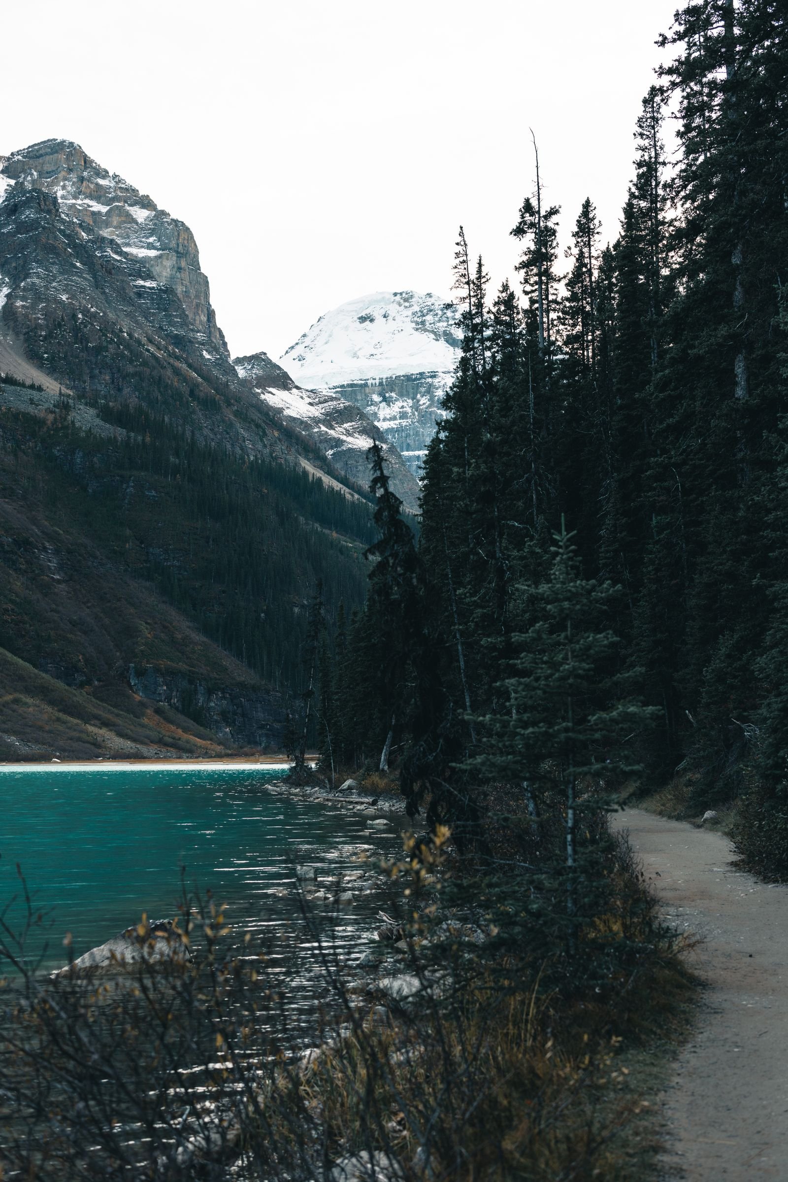 Lake Louise in autumn colours